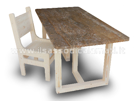 tavolo legno con sedie